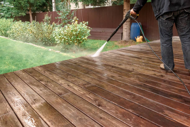 Best Pool Deck Cleaning  in North Bellmore, NY